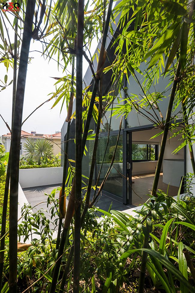 Click vào khung hình để xem ảnh full size