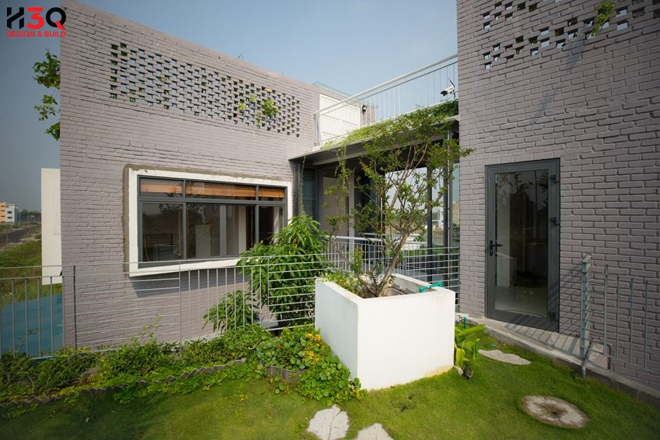 Click vào khung hình để xem ảnh full size