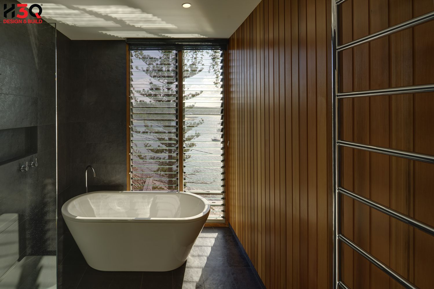 Click vào khung hình để xem ảnh full size