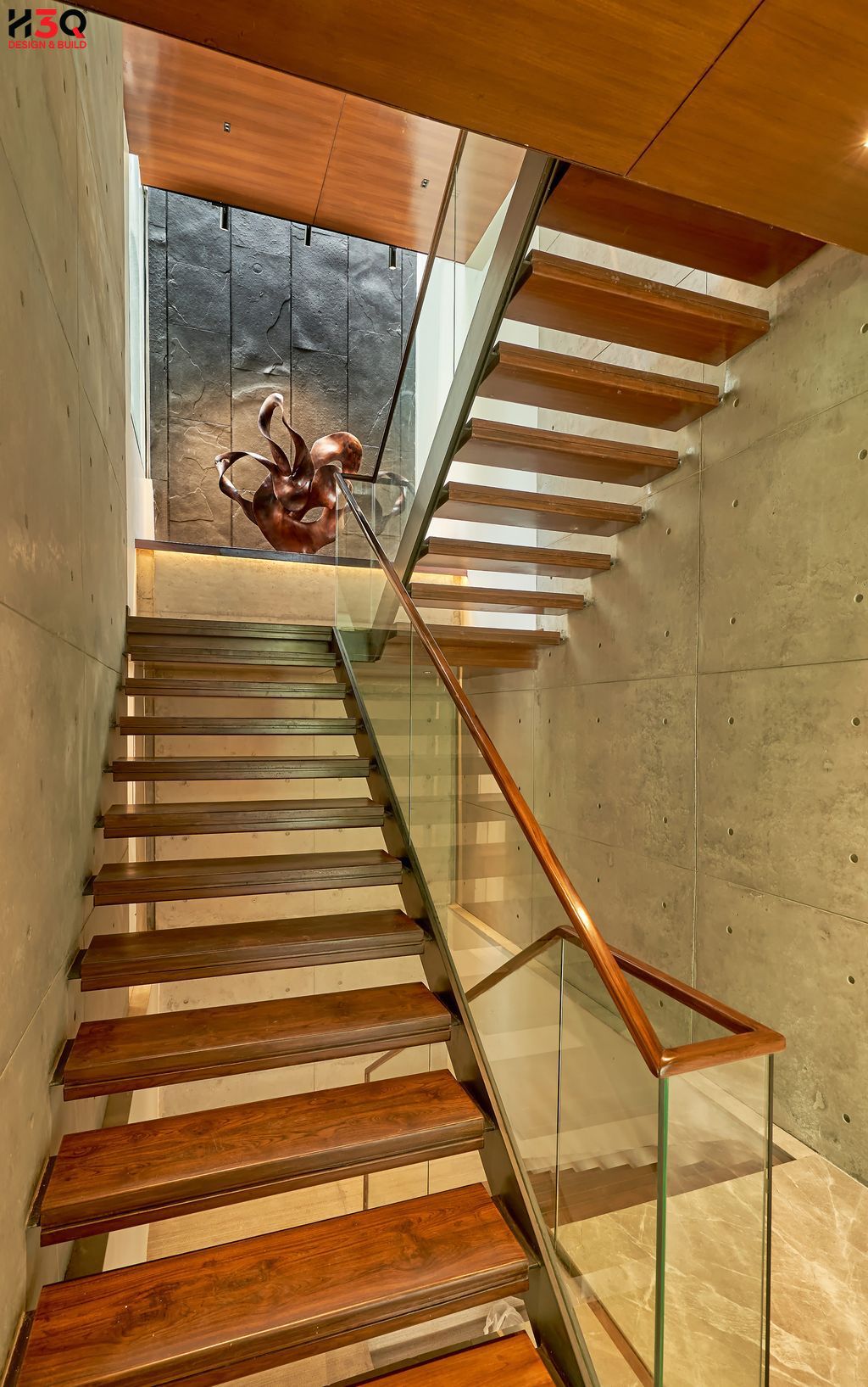 Click vào khung hình để xem ảnh full size Click vào khung hình để xem ảnh full size