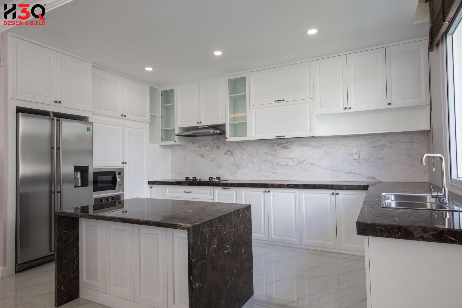 Click vào khung hình để xem ảnh full size