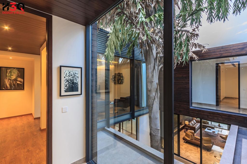 Click vào khung hình để xem ảnh full size Click vào khung hình để xem ảnh full size