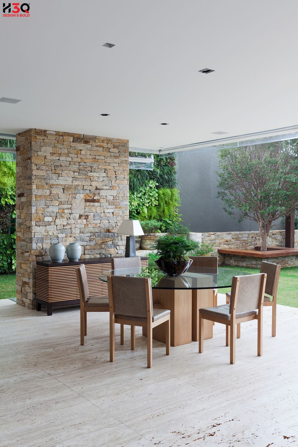 Click vào khung hình để xem ảnh full size