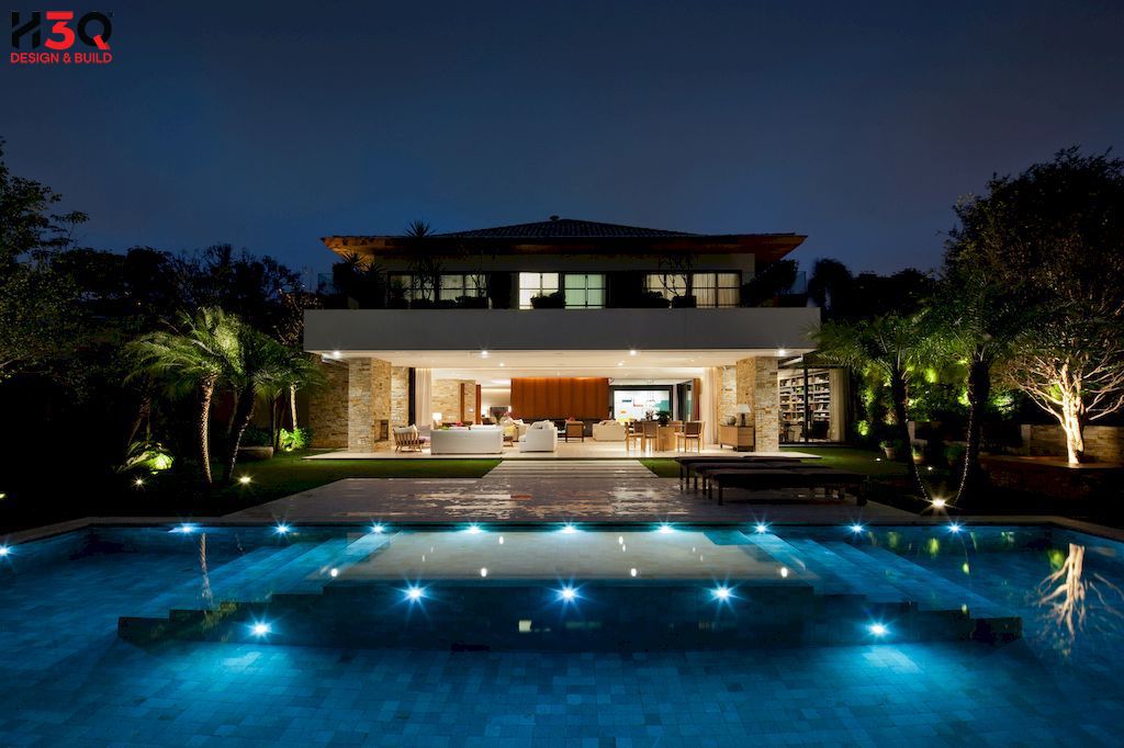 Click vào khung hình để xem ảnh full size