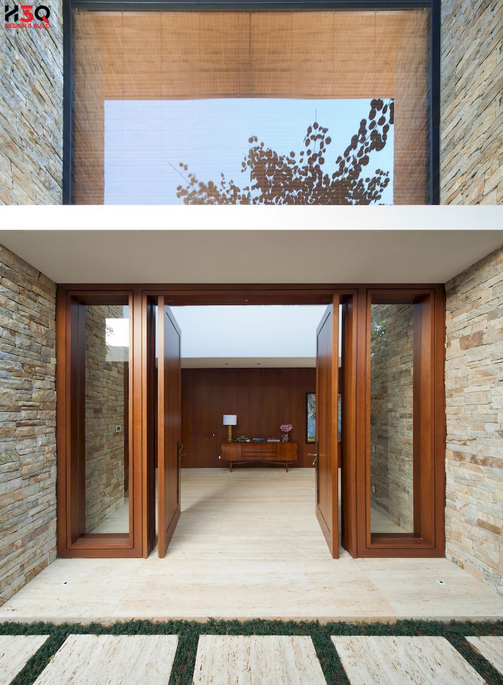 Click vào khung hình để xem ảnh full size