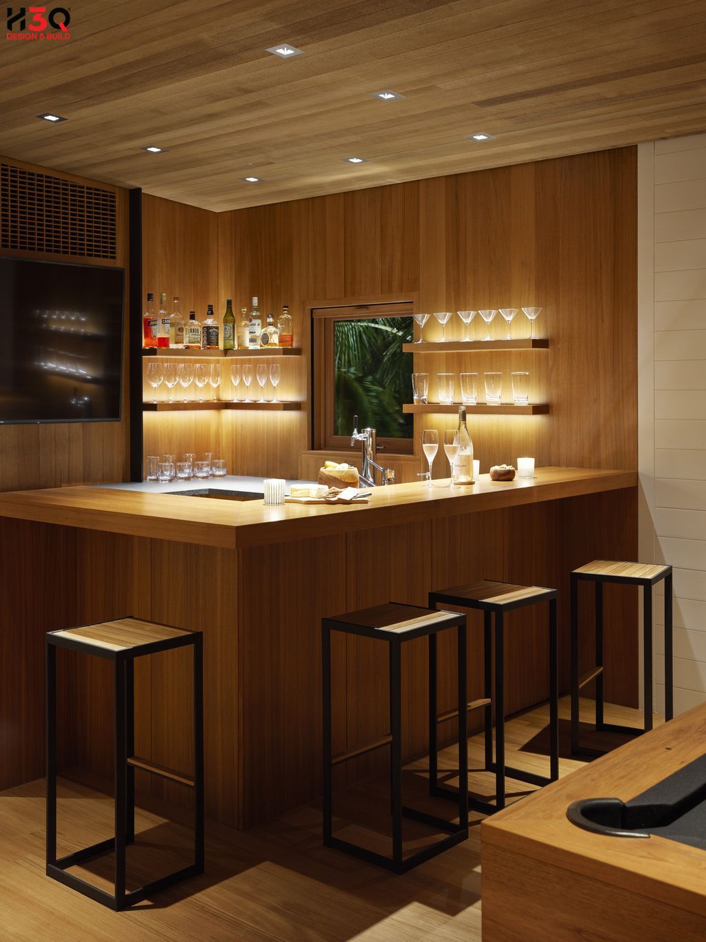 Click vào khung hình để xem ảnh full size Click vào khung hình để xem ảnh full size