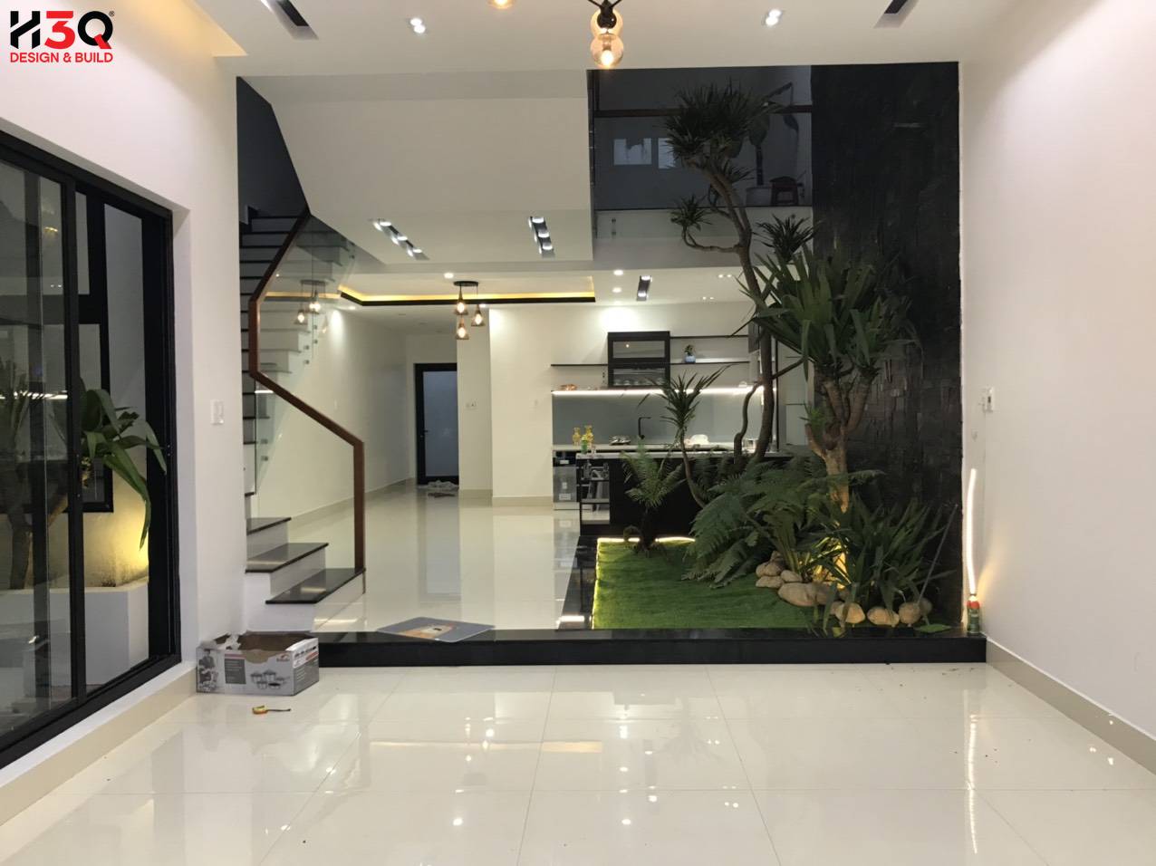 Click vào khung hình để xem ảnh full size